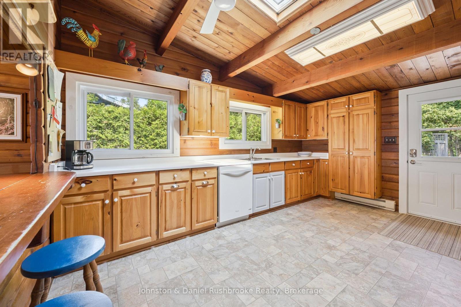 1046 Golden Point Road W, Bracebridge (Monck (Bracebridge)), Ontario  P1L 1W8 - Photo 17 - X13607594