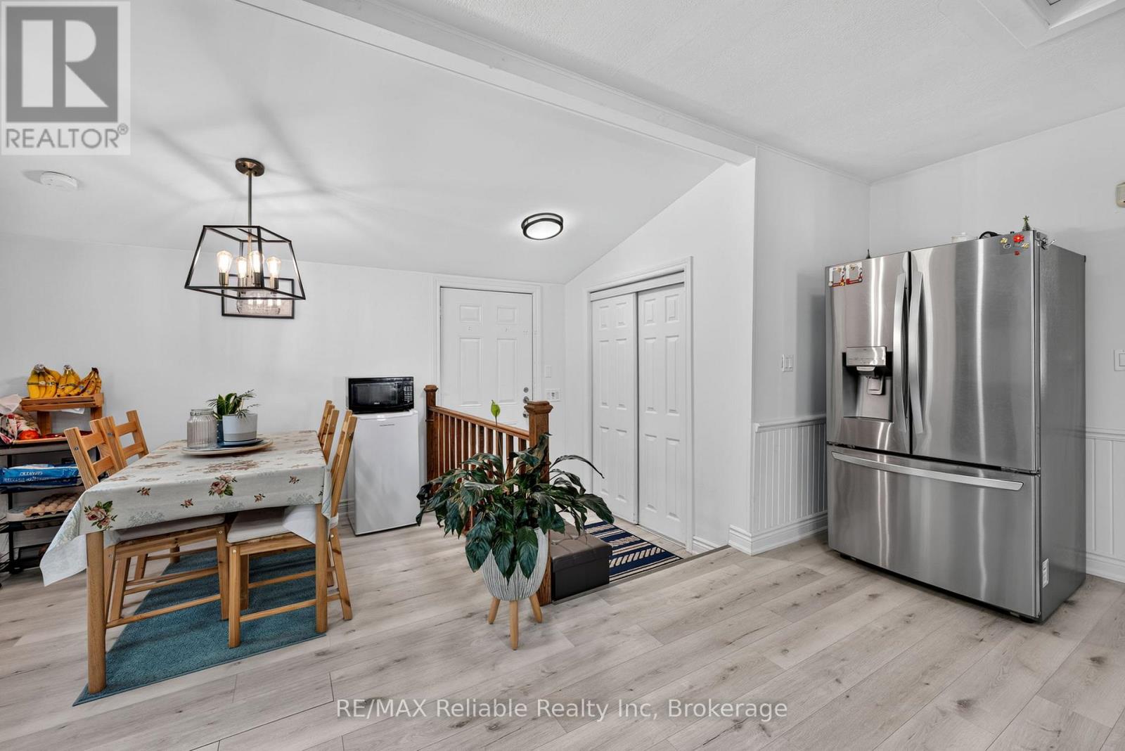 39 Main Street E, Bluewater (Zurich), Ontario  N0M 2T0 - Photo 16 - X13607664