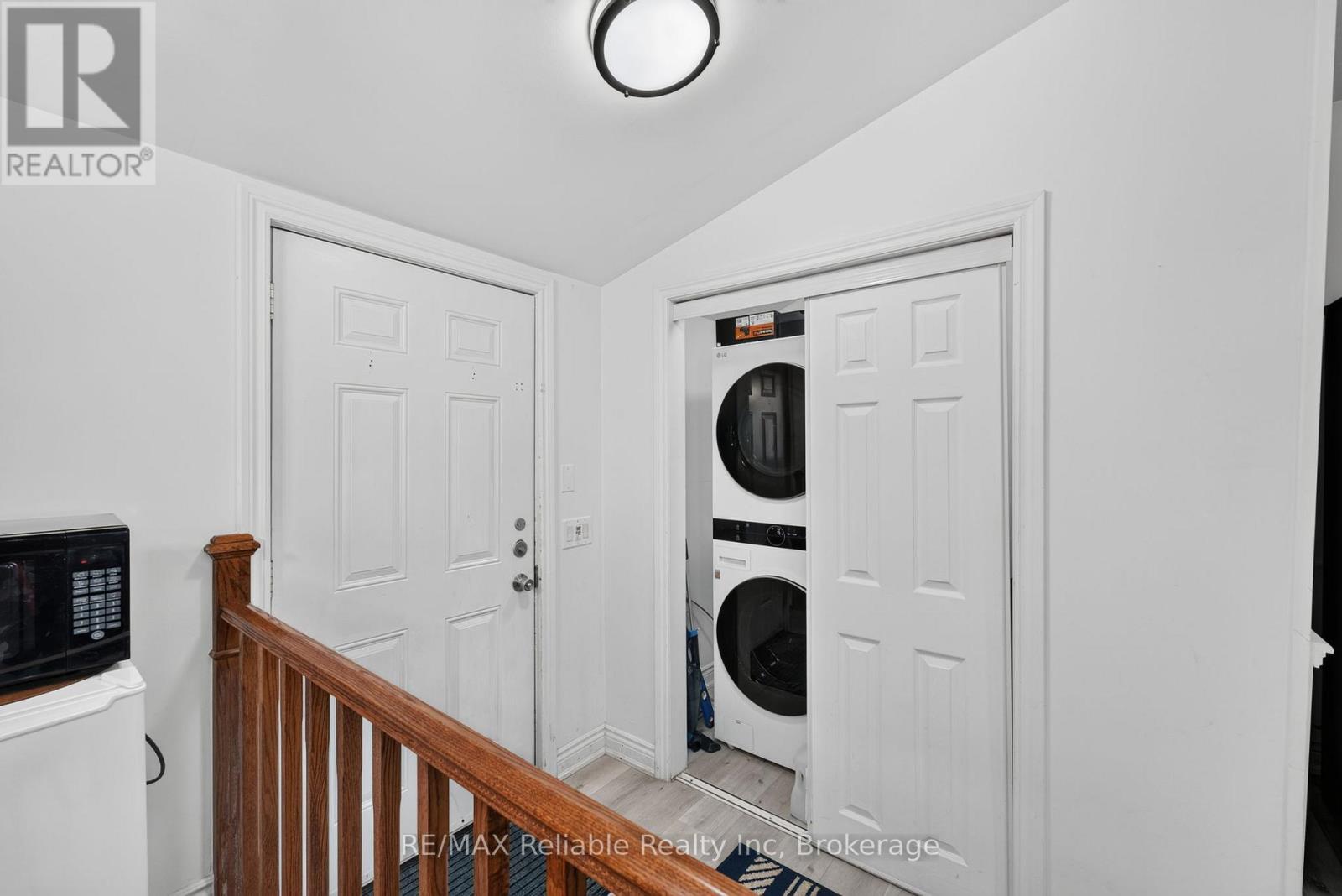 39 Main Street E, Bluewater (Zurich), Ontario  N0M 2T0 - Photo 18 - X13607664