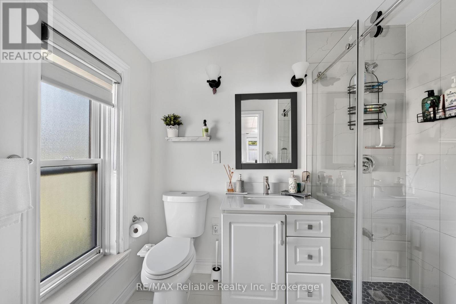 39 Main Street E, Bluewater (Zurich), Ontario  N0M 2T0 - Photo 22 - X13607664