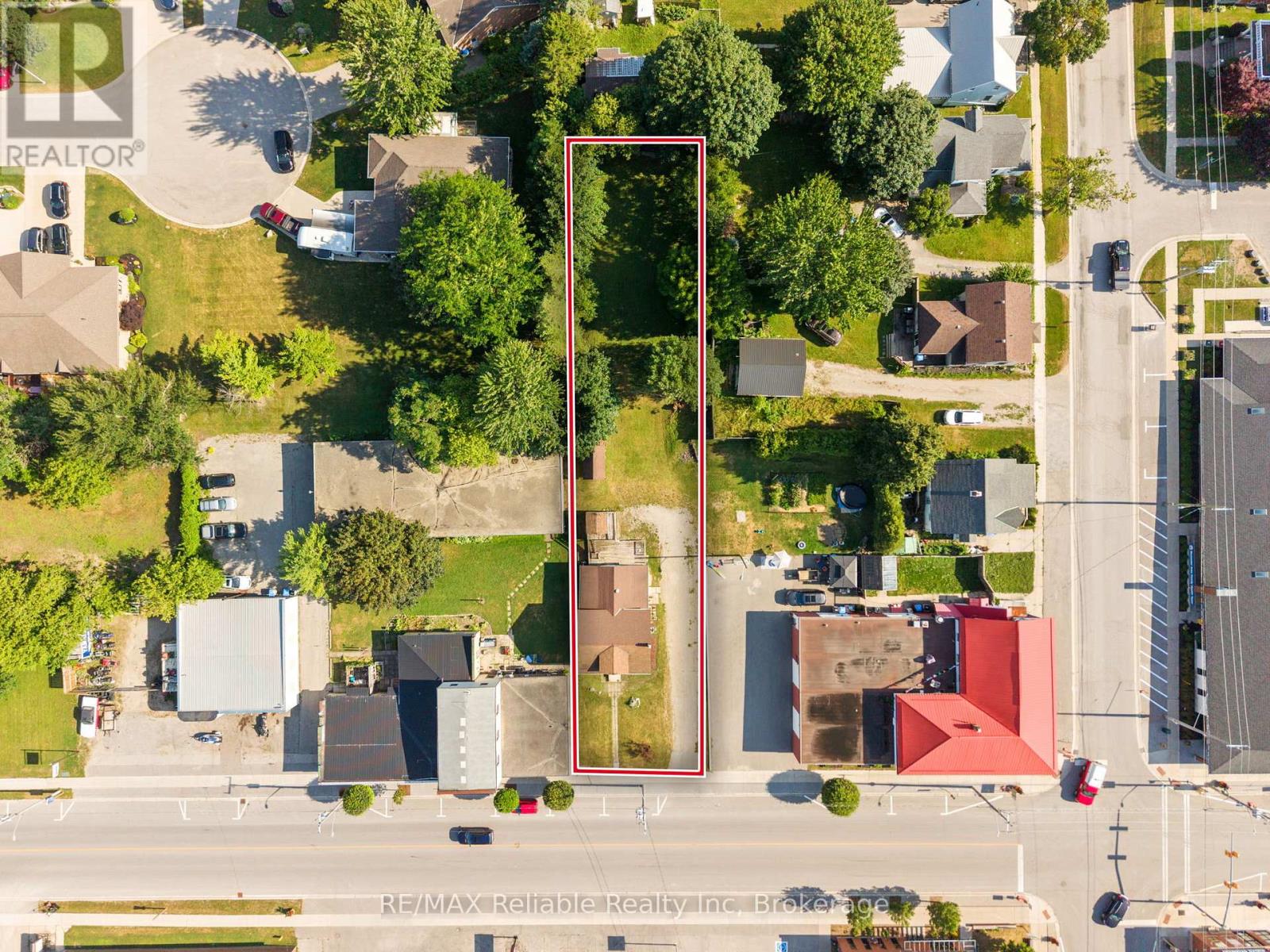 39 Main Street E, Bluewater (Zurich), Ontario  N0M 2T0 - Photo 3 - X13607664