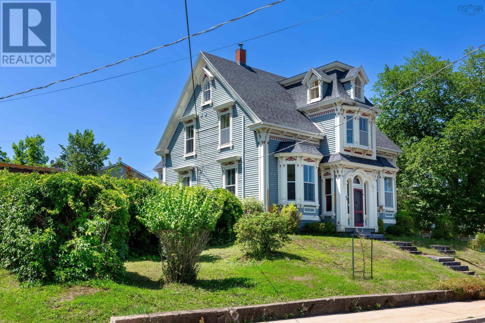 40 Pleasant Street, Mahone Bay, Nova Scotia  B0J 2E0 - Photo 1 - 202609657