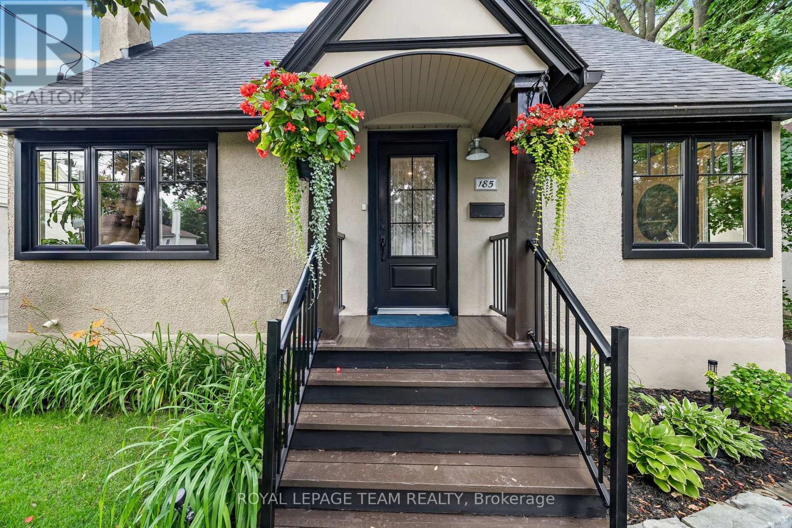 185 Camelia Avenue, Ottawa, Ontario  K1K 2X7 - Photo 3 - X13607606