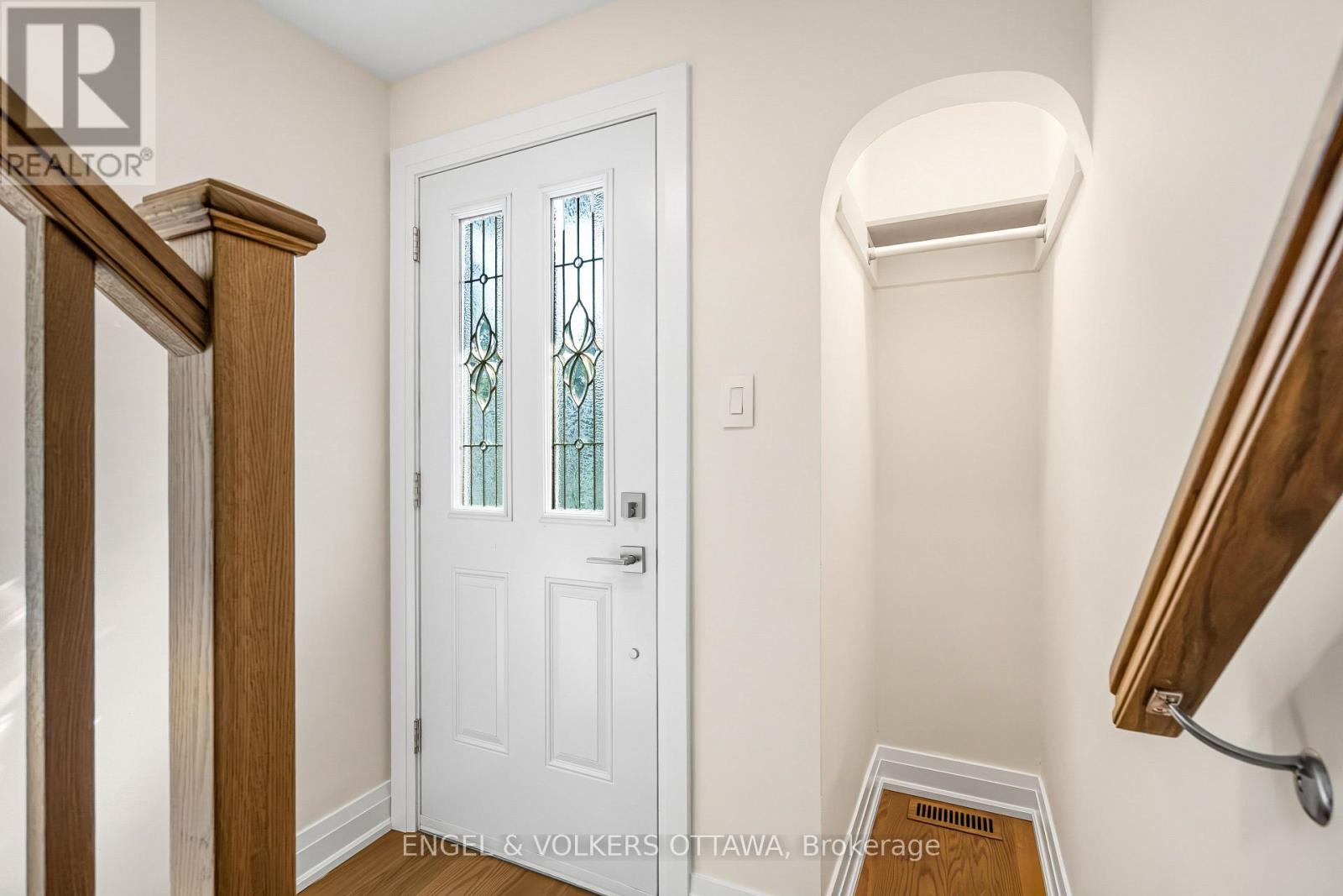 581 Windermere Avenue, Ottawa, Ontario  K2A 2W4 - Photo 5 - X13607670