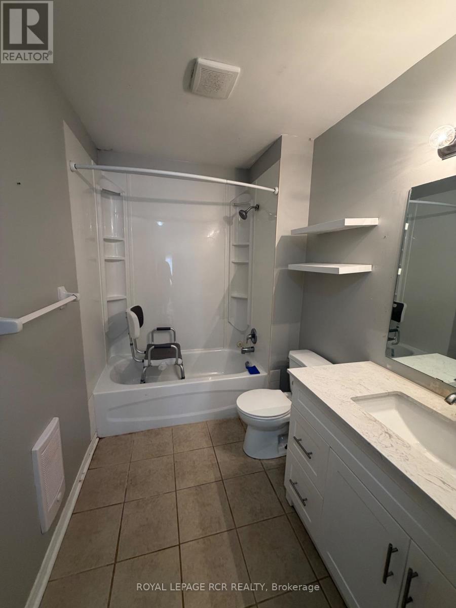 B - Unit 4 (Lower Level) - 50 Third Street, Orangeville, Ontario  L9W 2B1 - Photo 15 - W13607672