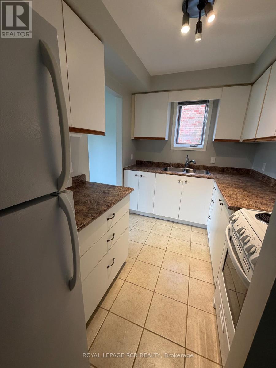 B - Unit 4 (Lower Level) - 50 Third Street, Orangeville, Ontario  L9W 2B1 - Photo 9 - W13607672