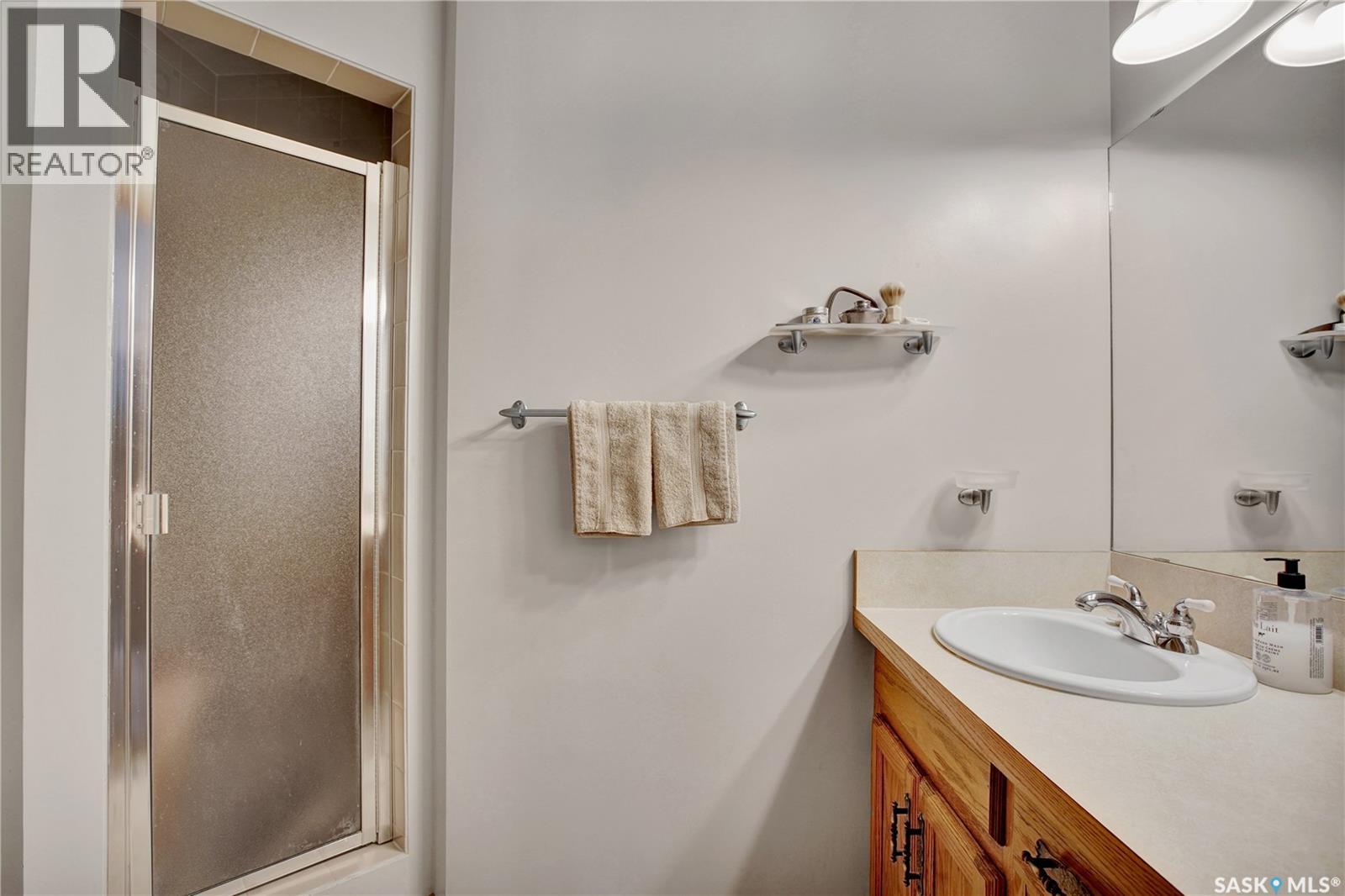 114 Ball Court, Saskatoon, Saskatchewan  S7K 6E4 - Photo 14 - SK043732