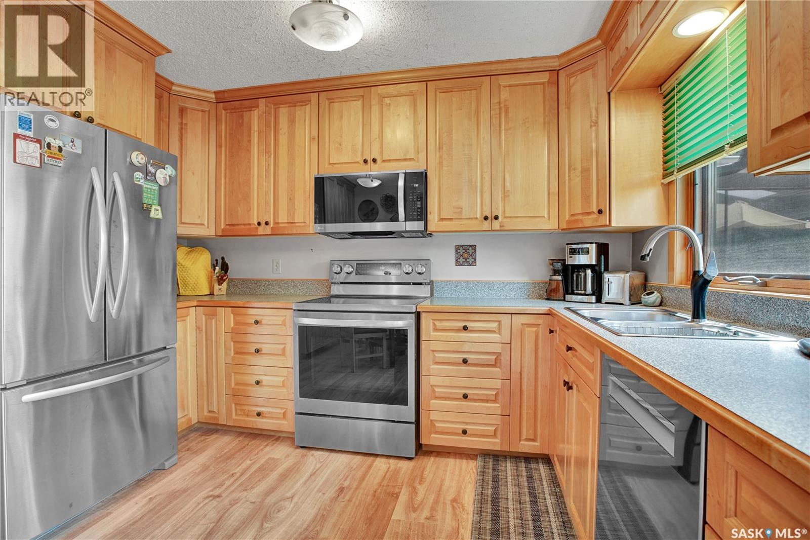 114 Ball Court, Saskatoon, Saskatchewan  S7K 6E4 - Photo 8 - SK043732