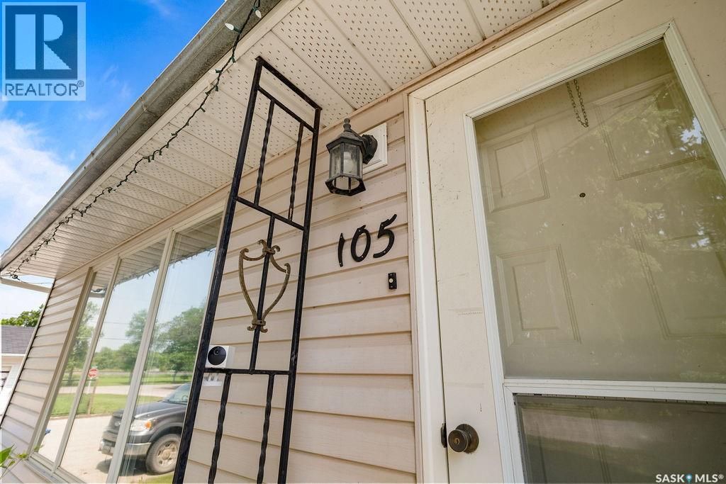 105 Ash Street, Wolseley, Saskatchewan  S0G 5H0 - Photo 3 - SK043577