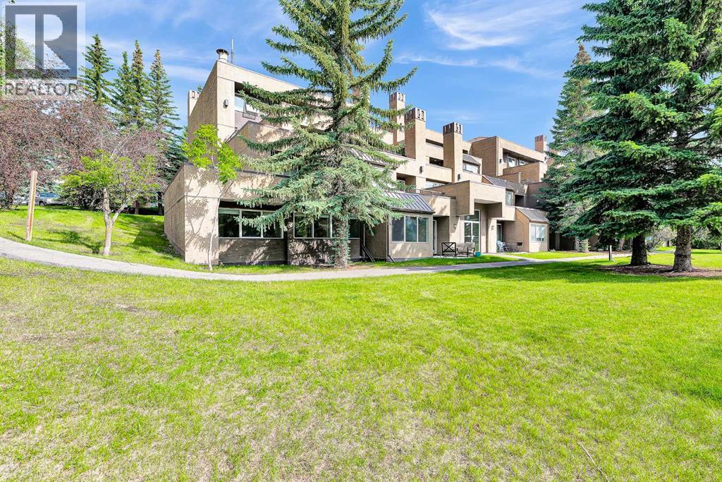 1, 108 Village Heights SW, Calgary, Alberta