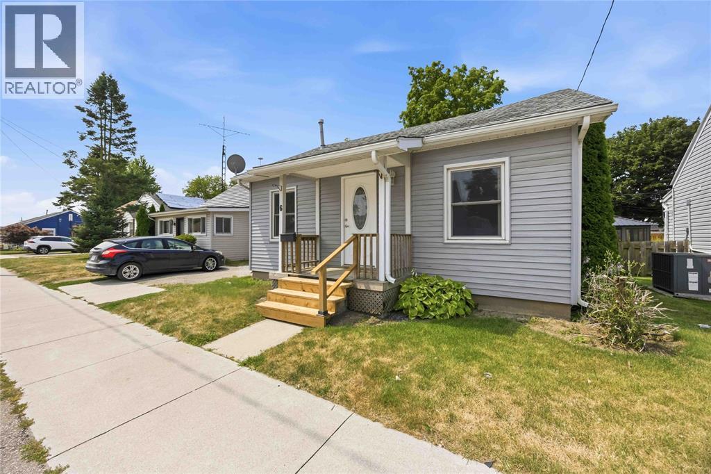 6 McNaughton AVENUE Wallaceburg Ontario Canada N8A1R8 3