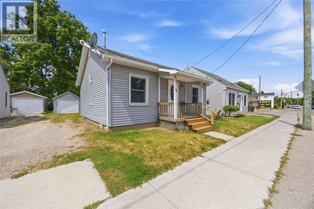 6 McNaughton AVENUE Wallaceburg Ontario Canada N8A1R8 2