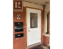 9 BEACONSFIELD AVENUE, London South, Ontario