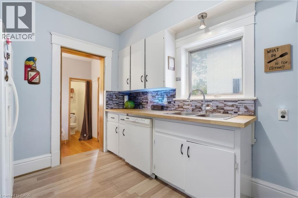 572 Downie Street, Stratford, Ontario  N5A 1Y4 - Photo 15 - 40845994