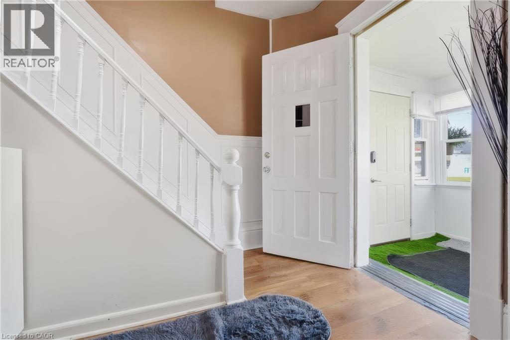 572 Downie Street, Stratford, Ontario  N5A 1Y4 - Photo 6 - 40845994