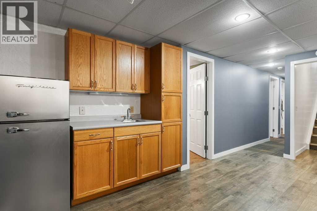 167 Deerpath Court SE, Calgary, Alberta  T2J 6K9 - Photo 20 - A2331939