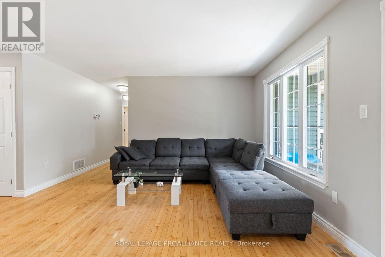 7 Albert Street, Edwardsburgh/cardinal, Ontario  K0E 1T1 - Photo 8 - X13607758