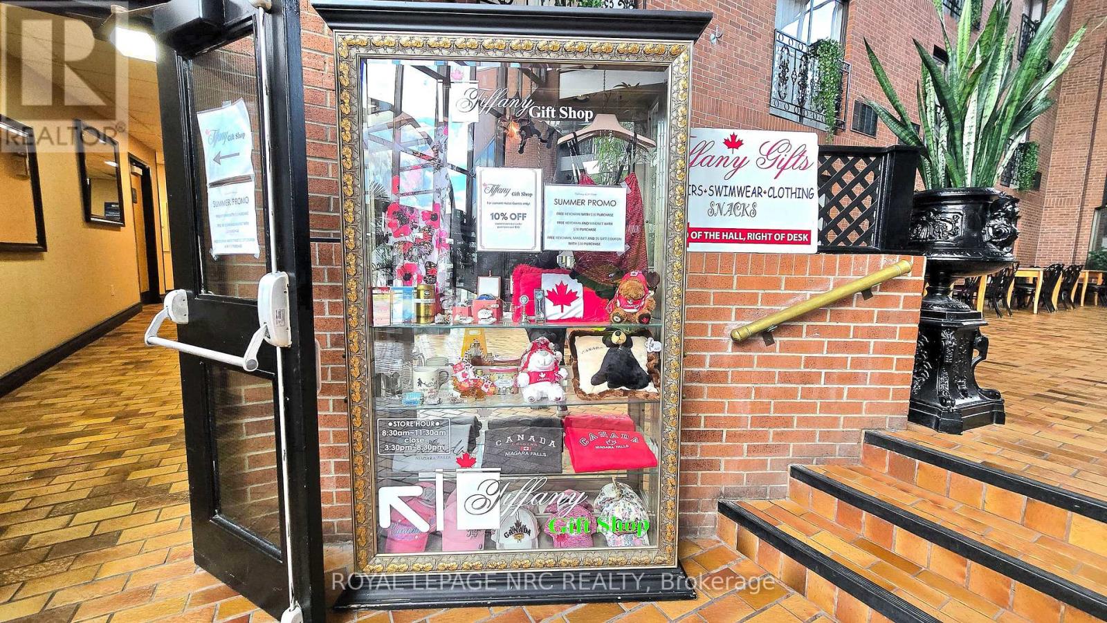Gift Shop - 5591 Victoria Avenue, Niagara Falls, Ontario  L2G 3L4 - Photo 24 - X13607720