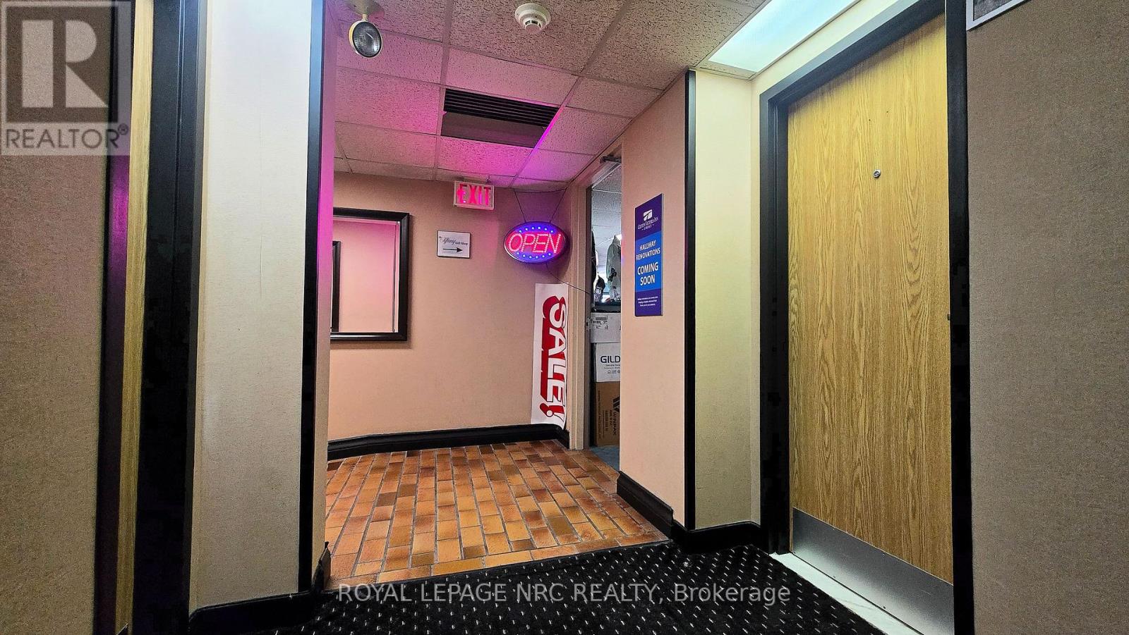 Gift Shop - 5591 Victoria Avenue, Niagara Falls, Ontario  L2G 3L4 - Photo 25 - X13607720