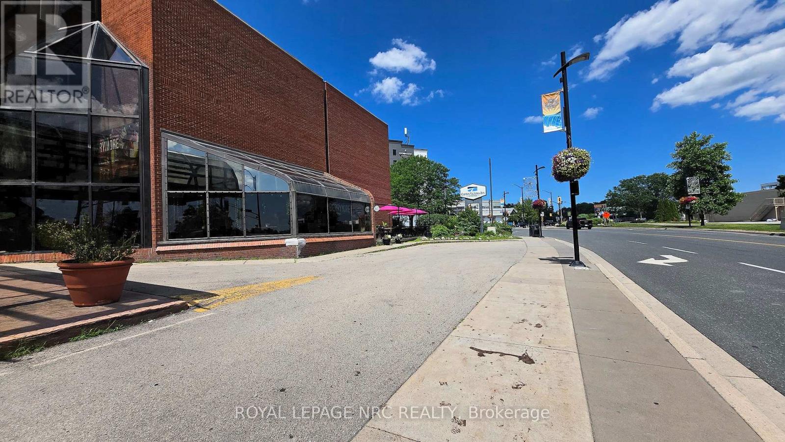 Gift Shop - 5591 Victoria Avenue, Niagara Falls, Ontario  L2G 3L4 - Photo 27 - X13607720