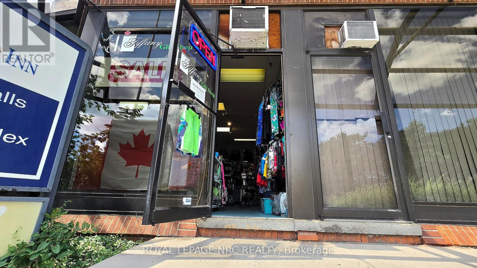 Gift Shop - 5591 Victoria Avenue, Niagara Falls, Ontario  L2G 3L4 - Photo 3 - X13607720