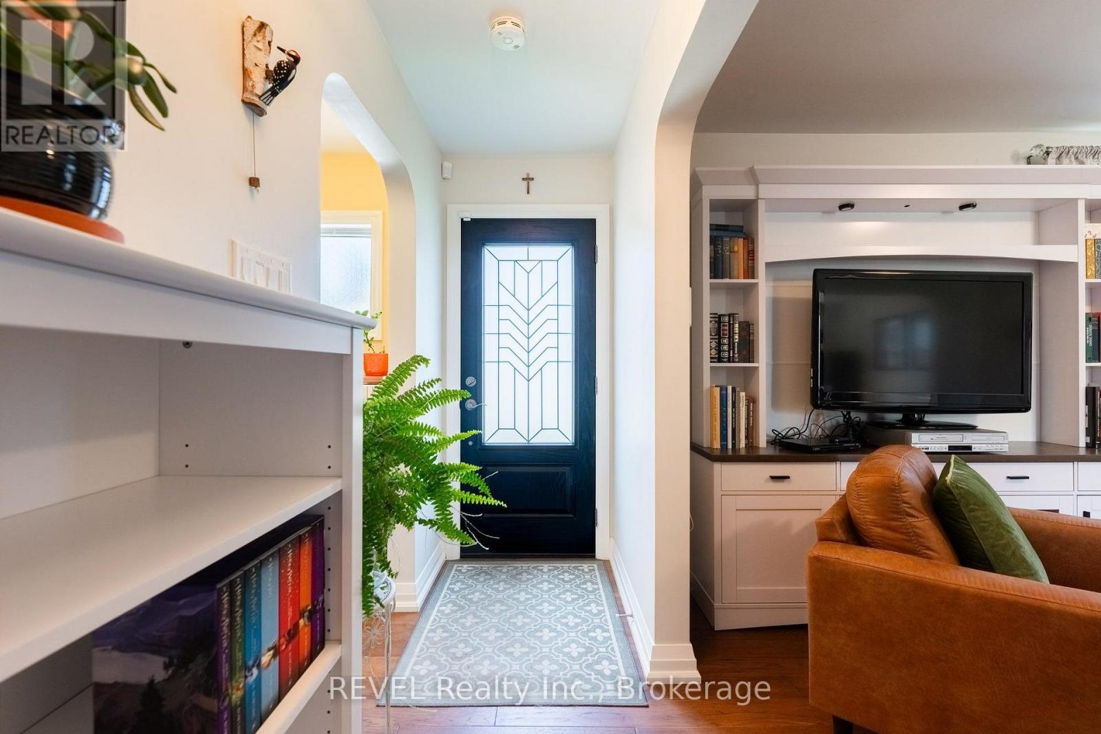 5682 Hanan Avenue, Niagara Falls, Ontario  L2G 4E6 - Photo 5 - X13607942
