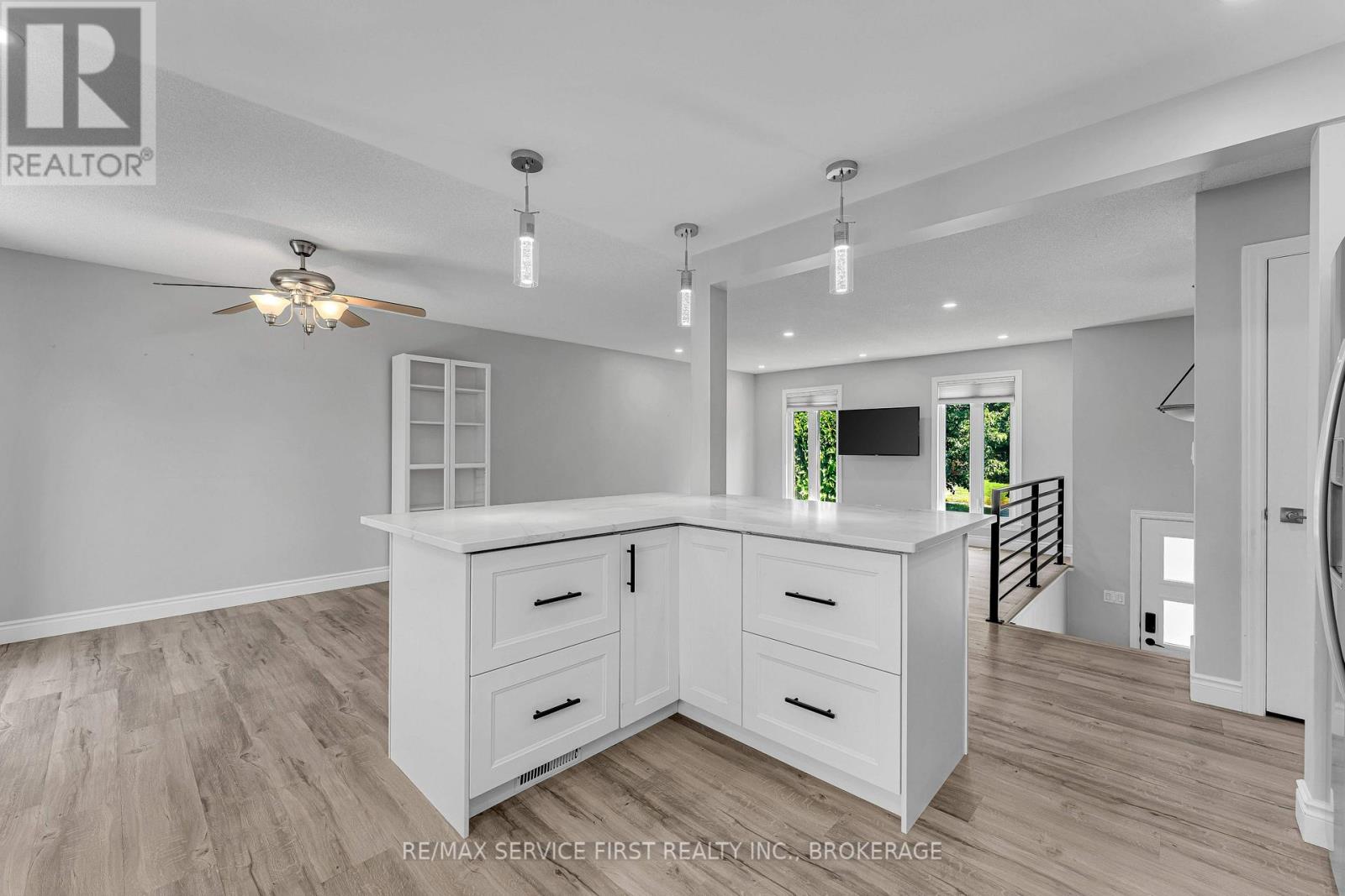 19 Heritage Drive, Loyalist, Ontario  K0H 1G0 - Photo 11 - X13607744