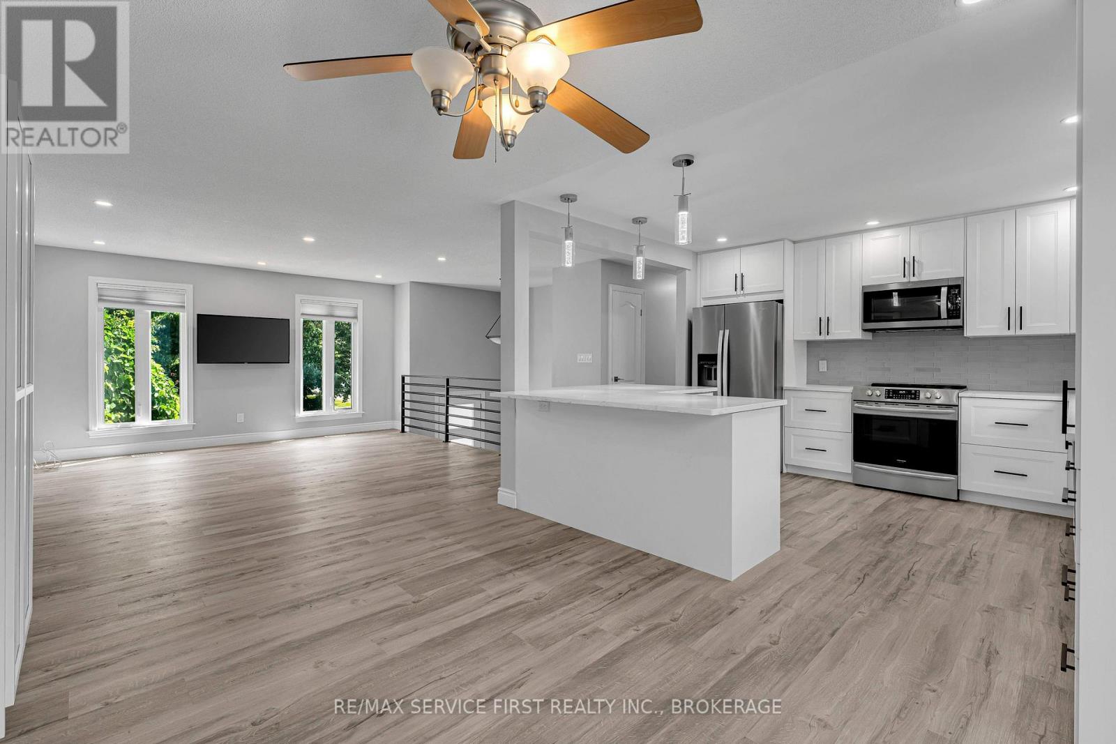 19 Heritage Drive, Loyalist, Ontario  K0H 1G0 - Photo 12 - X13607744