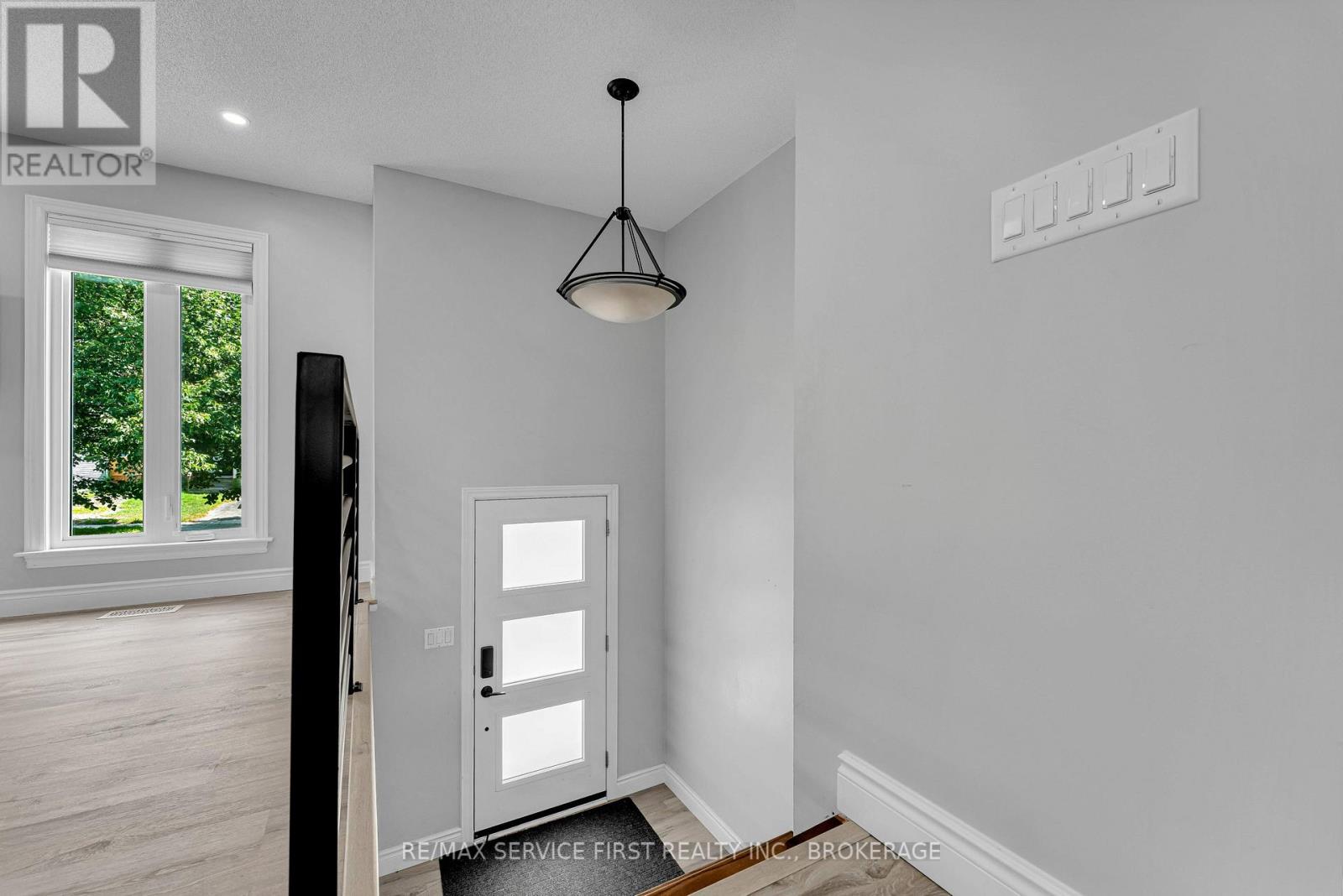 19 Heritage Drive, Loyalist, Ontario  K0H 1G0 - Photo 2 - X13607744
