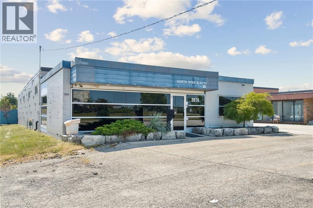 2076 SPEERS Road, Oakville, Ontario