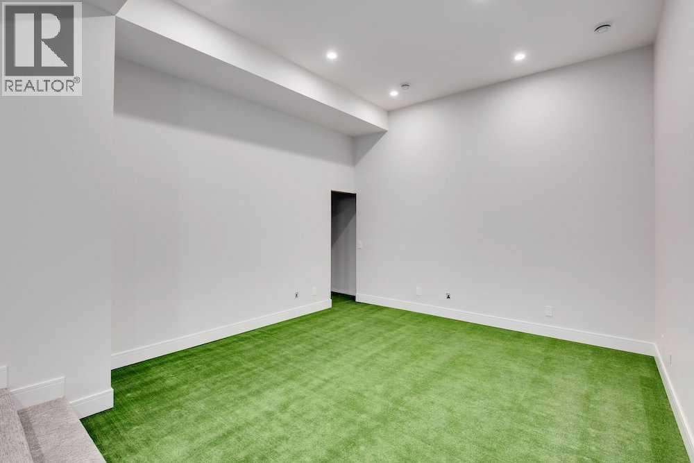 3 Wexford Bay SW, Calgary, Alberta  T3H 0E2 - Photo 34 - A2325570