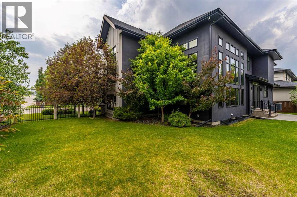 3 Wexford Bay SW, Calgary, Alberta  T3H 0E2 - Photo 37 - A2325570