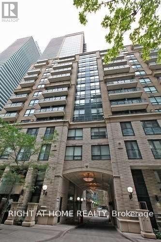 1413 - 35 HAYDEN STREET, Toronto, Ontario