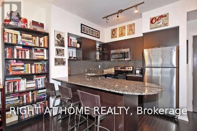 1413 - 35 Hayden Street, Toronto, Ontario  M4Y 3C3 - Photo 3 - C13607716