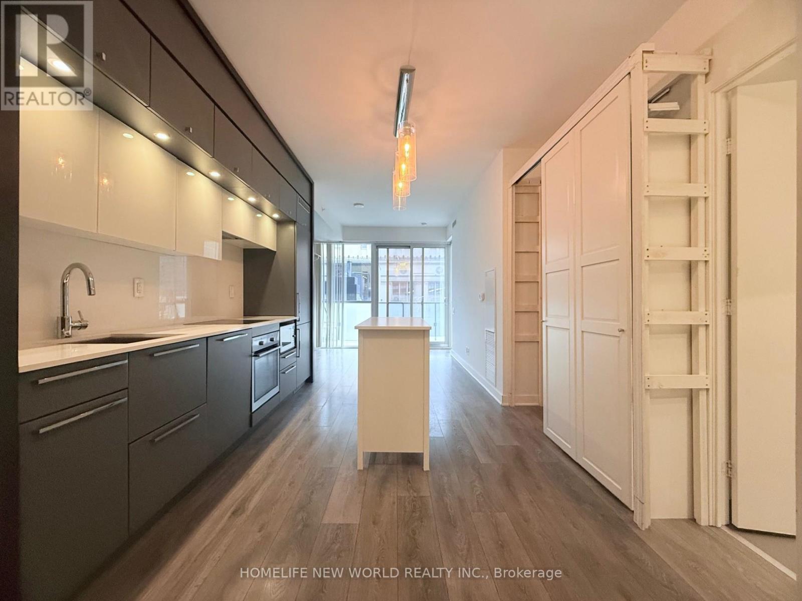 511 - 15 Grenville Street, Toronto, Ontario  M4Y 0B9 - Photo 3 - C13607750