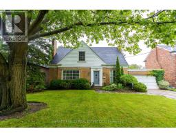 536 BLYTHWOOD ROAD, Toronto, Ontario