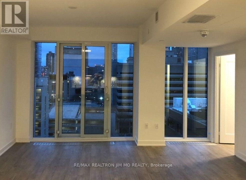 1212 - 50 Mccaul Street, Toronto, Ontario  M5T 1V9 - Photo 6 - C13607802