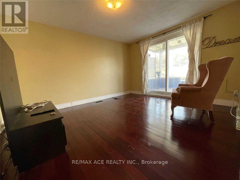 Lower - 40 Cavehill Crescent, Toronto, Ontario  M1R 4P9 - Photo 4 - E13607740