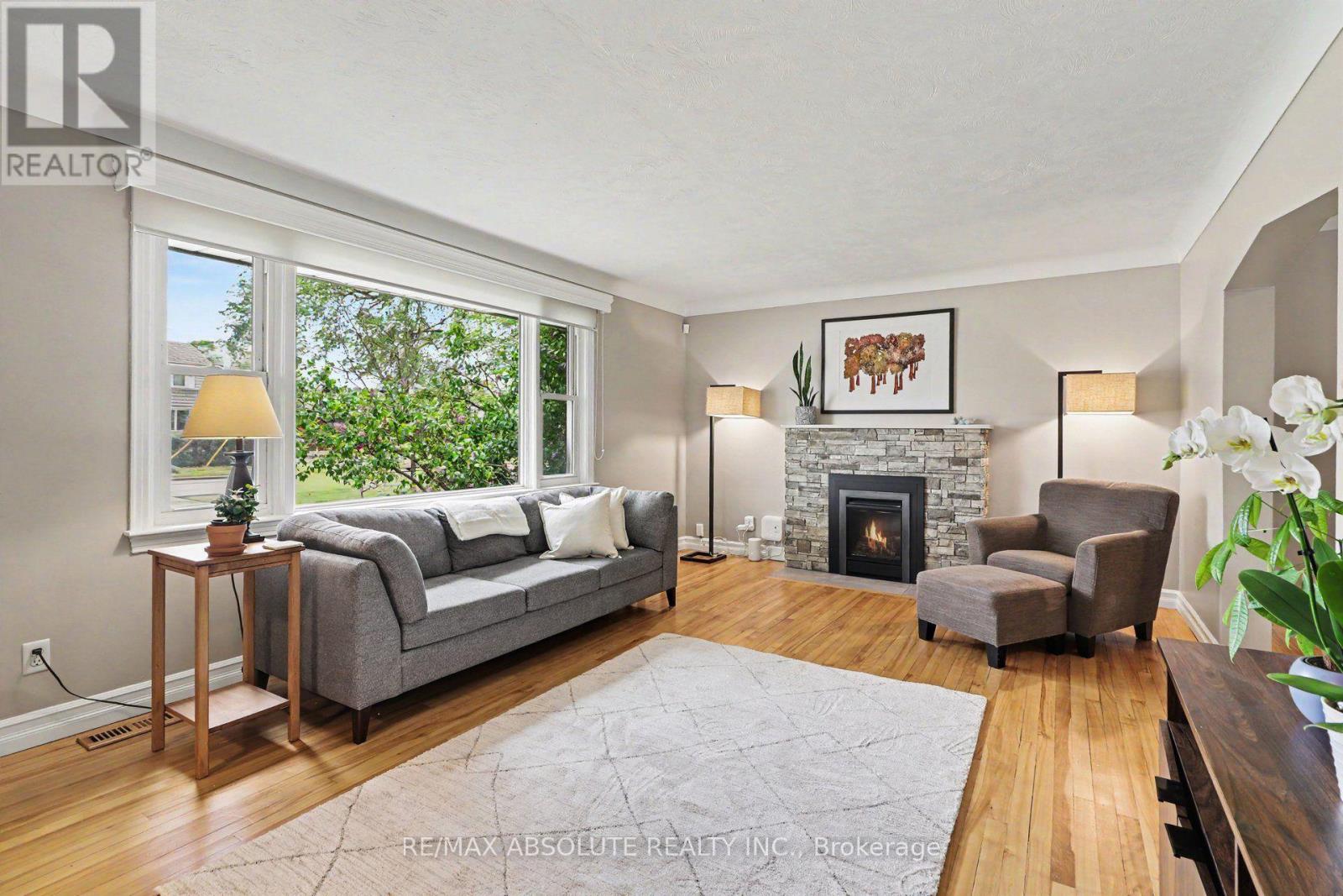 805 Smyth Road, Ottawa, Ontario  K1G 1P2 - Photo 8 - X13607900