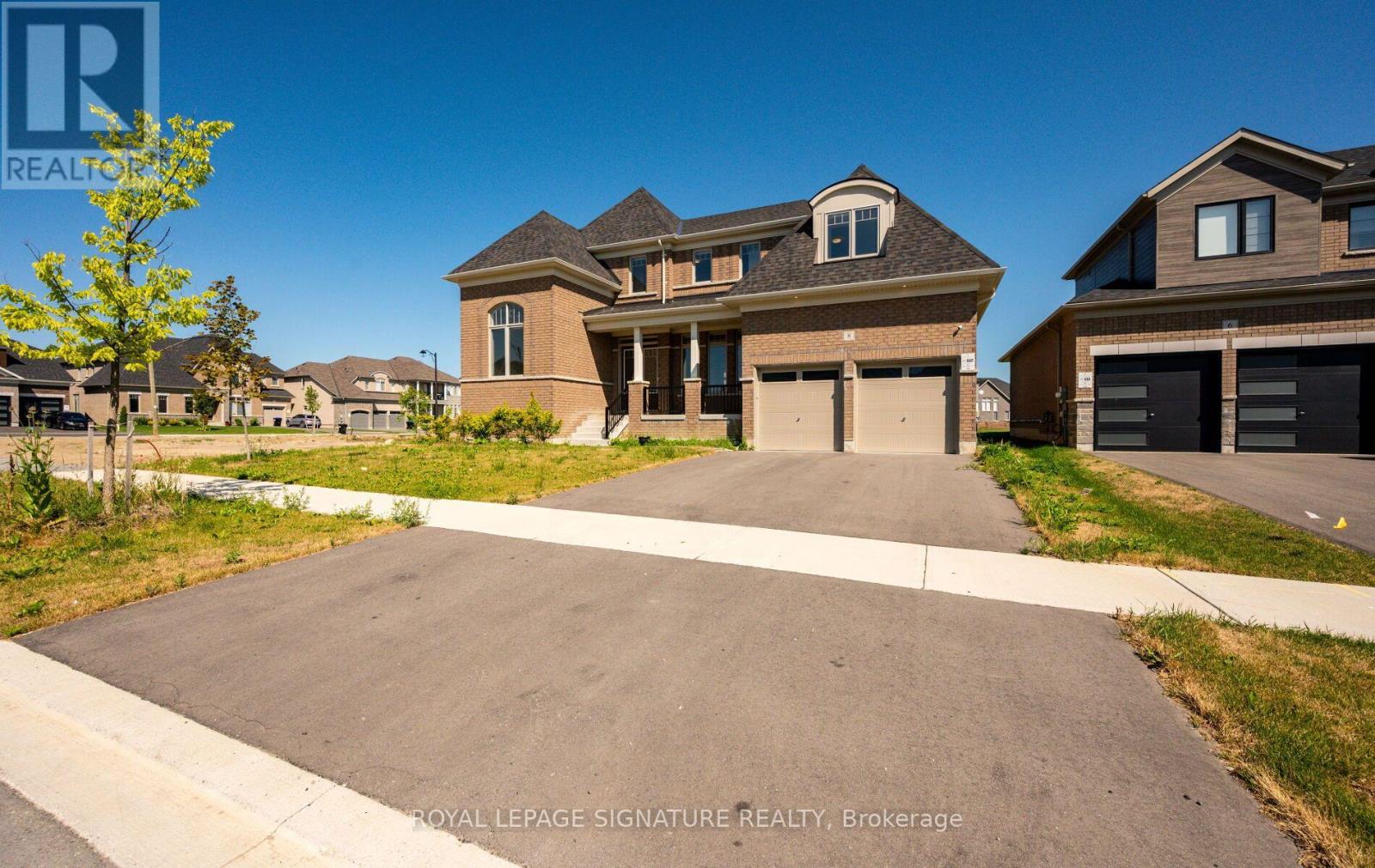 8 Mayflower Gardens, Adjala-Tosorontio (Colgan), Ontario  L0G 1W0 - Photo 2 - N13607892