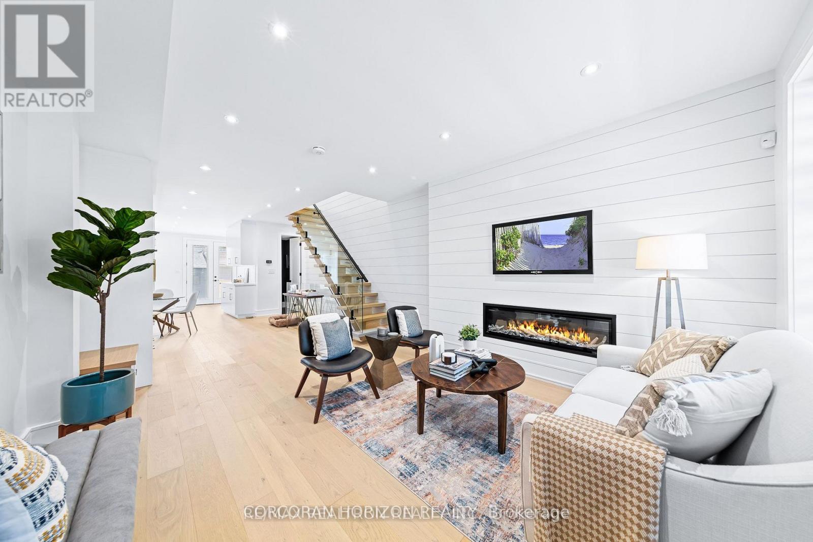 225 CHRISTIE STREET, Toronto, Ontario