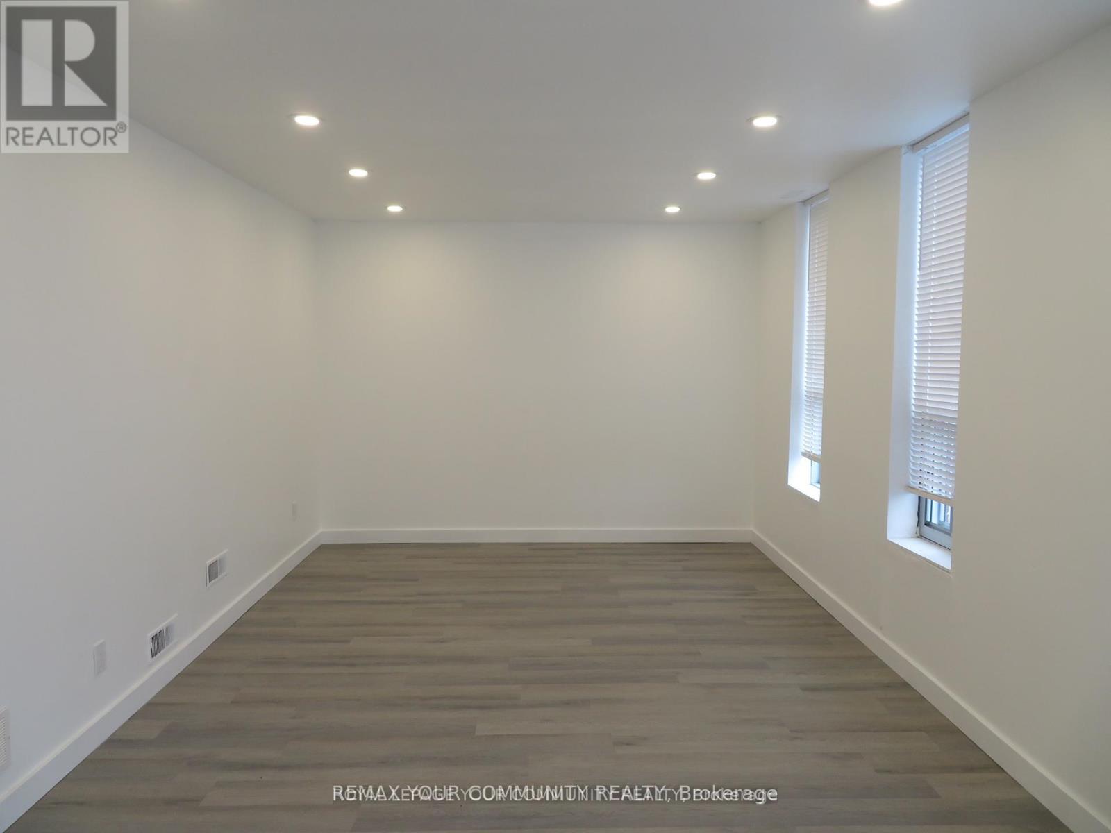 747 Garyray Drive, Toronto, Ontario  M9L 1R2 - Photo 2 - W13607746