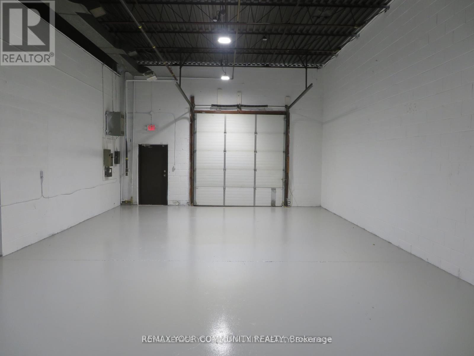 747 Garyray Drive, Toronto, Ontario  M9L 1R2 - Photo 4 - W13607746