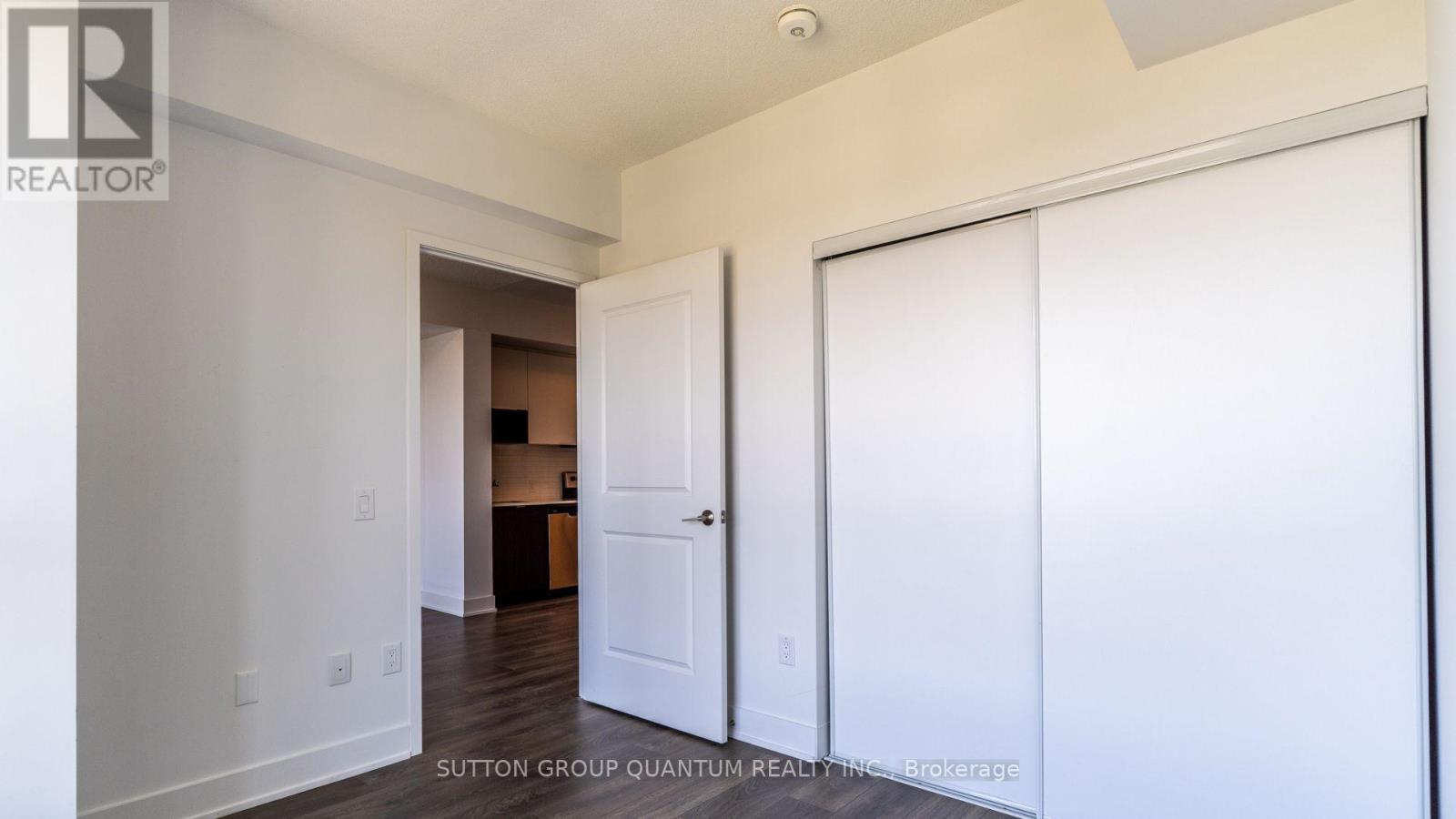 1105 - 204 Burnhamthorpe Road, Mississauga, Ontario  L5A 0B3 - Photo 15 - W13607798