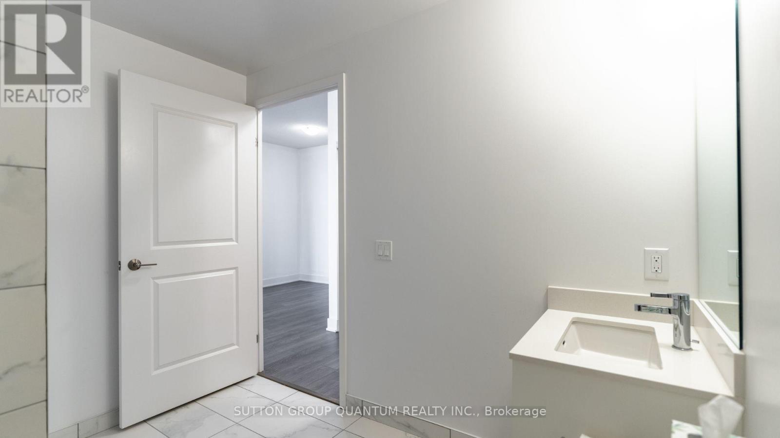 1105 - 204 Burnhamthorpe Road, Mississauga, Ontario  L5A 0B3 - Photo 17 - W13607798