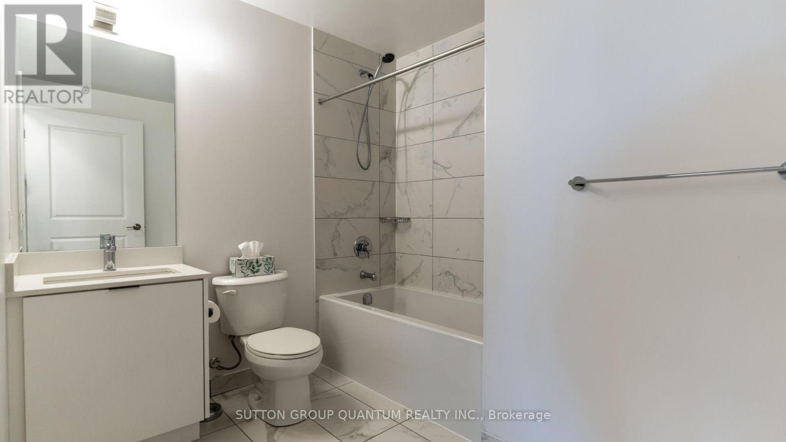 1105 - 204 Burnhamthorpe Road, Mississauga, Ontario  L5A 0B3 - Photo 4 - W13607798