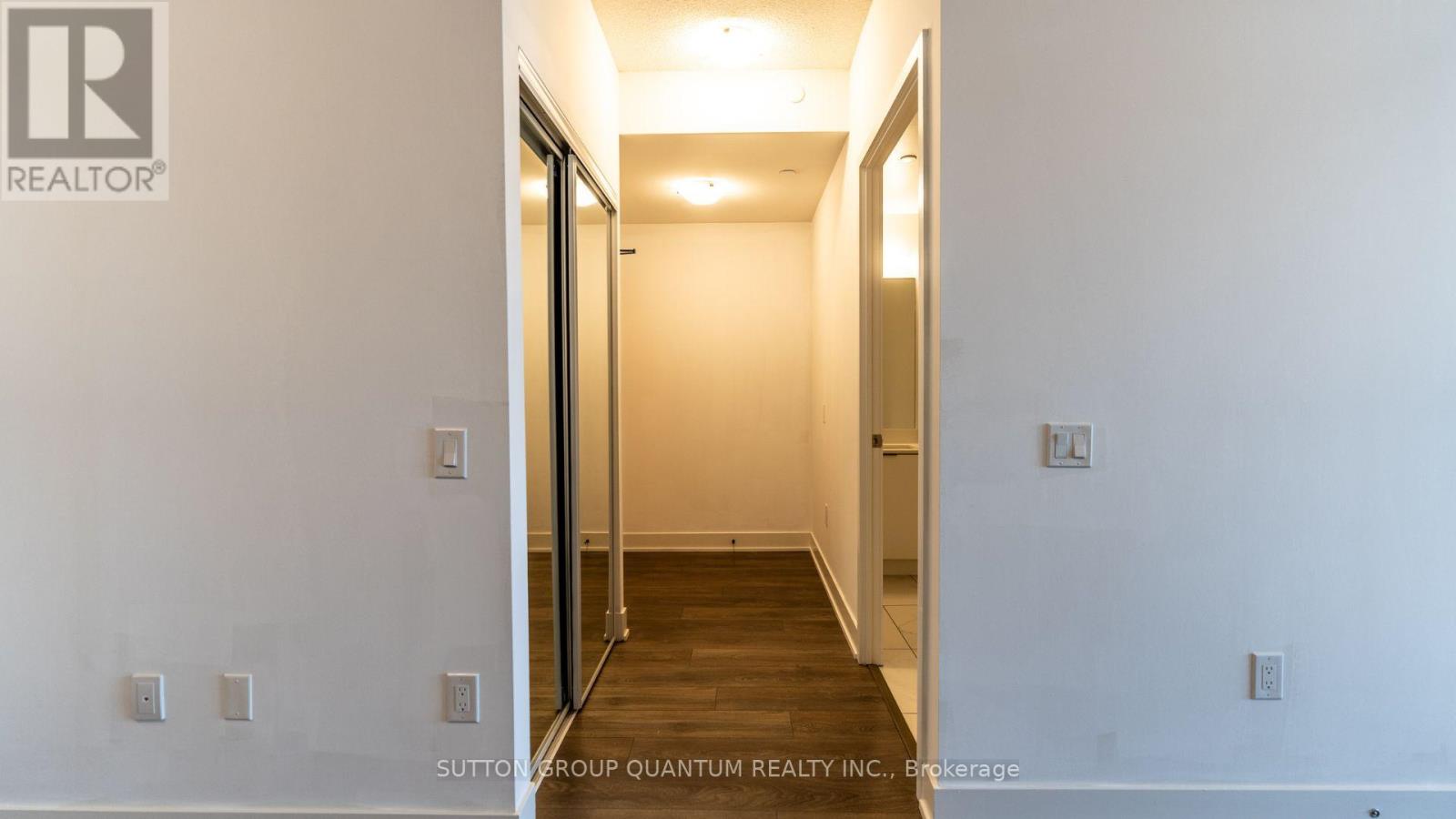 1105 - 204 Burnhamthorpe Road, Mississauga, Ontario  L5A 0B3 - Photo 6 - W13607798
