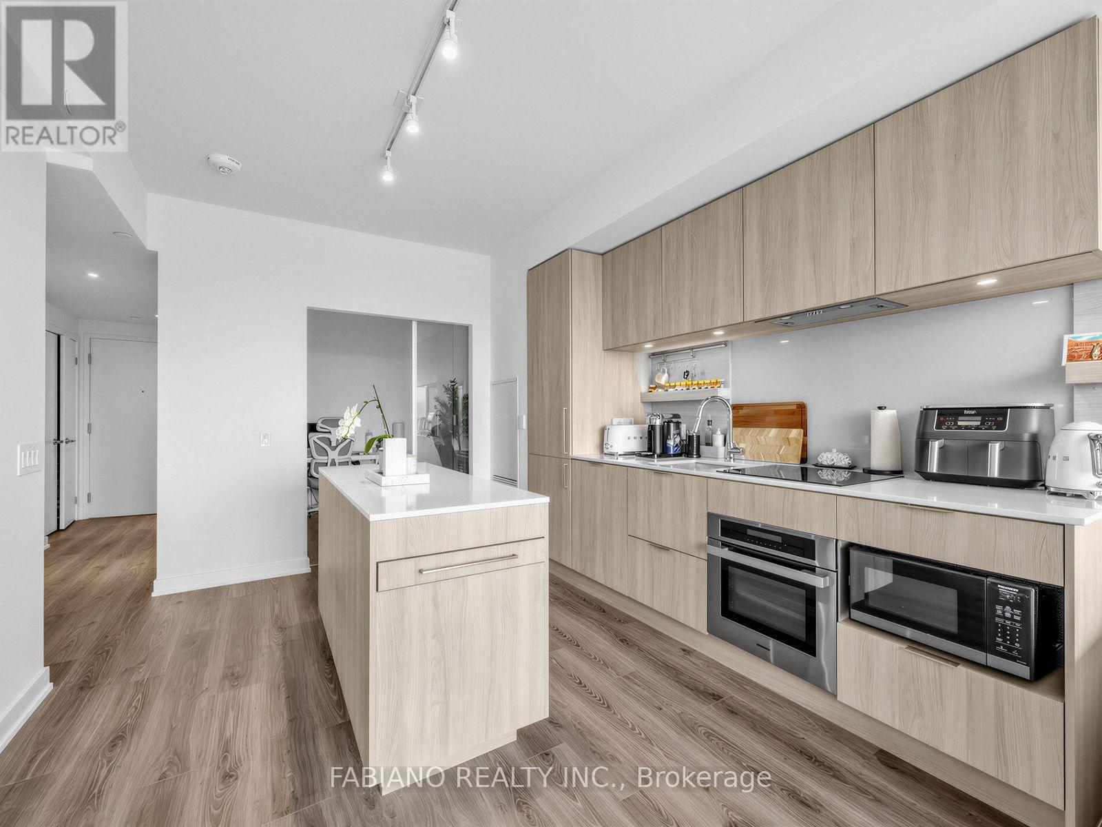 1313 - 28 Ann Street, Mississauga, Ontario  L5G 0E1 - Photo 4 - W13607818