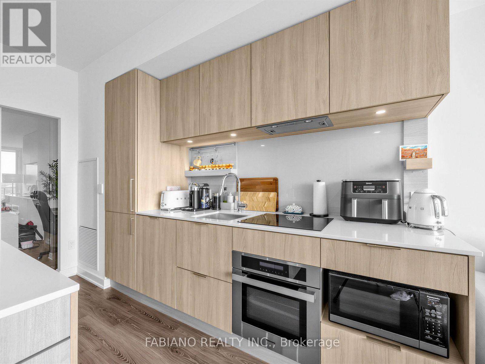 1313 - 28 Ann Street, Mississauga, Ontario  L5G 0E1 - Photo 6 - W13607818