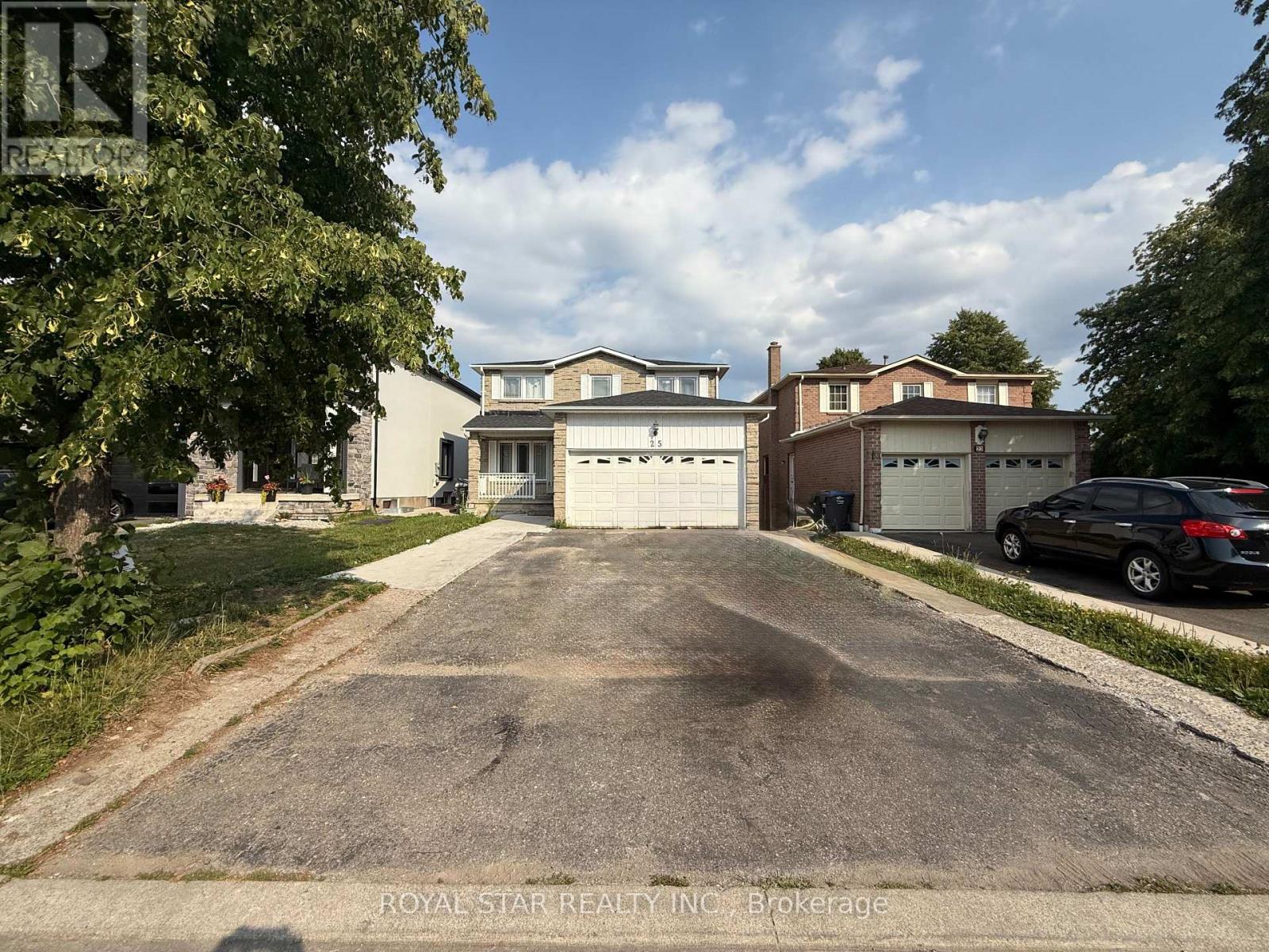 Main - 25 Clydesdale Circle, Brampton, Ontario  L6Y 3R1 - Photo 3 - W13607880